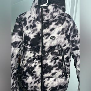 Nike Men's Down All-Over-Print "Black/White" puffer Jacket
